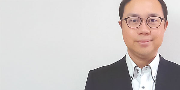 プロフィール